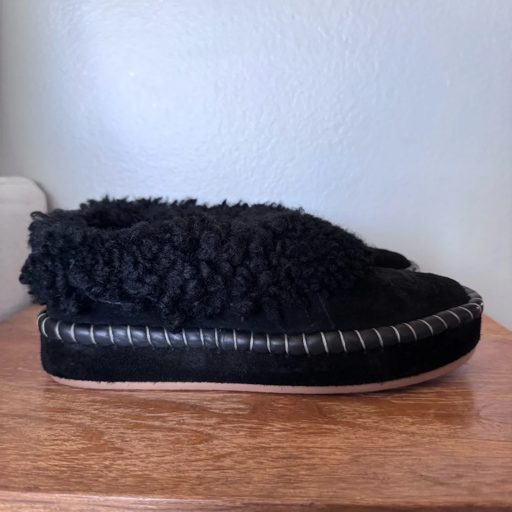 Tory Burch Women's Black Shearling Slippers Size 8